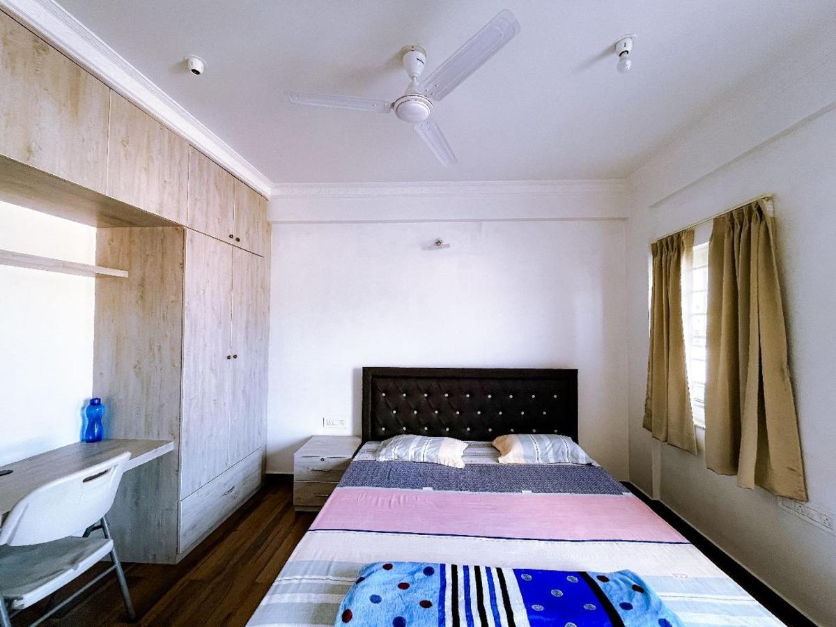 Rvr Abode -Private Rooms Bangalore Buitenkant foto